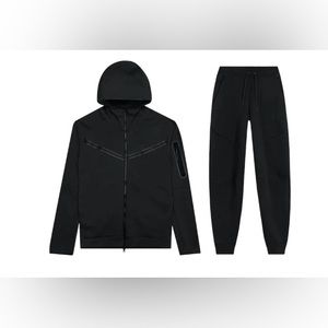 Nike Sportswear Tech Fleece Full-Zip Hoodie & Joggers Set Black / Large